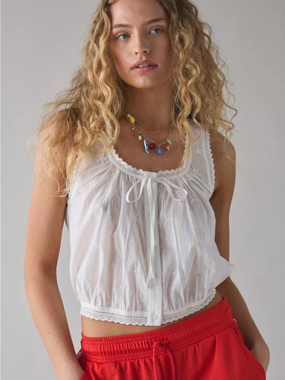 Urban Outfitters Kimchi Blue Clover Lace-Trim Cropped Tank Top | White | SZ: L
